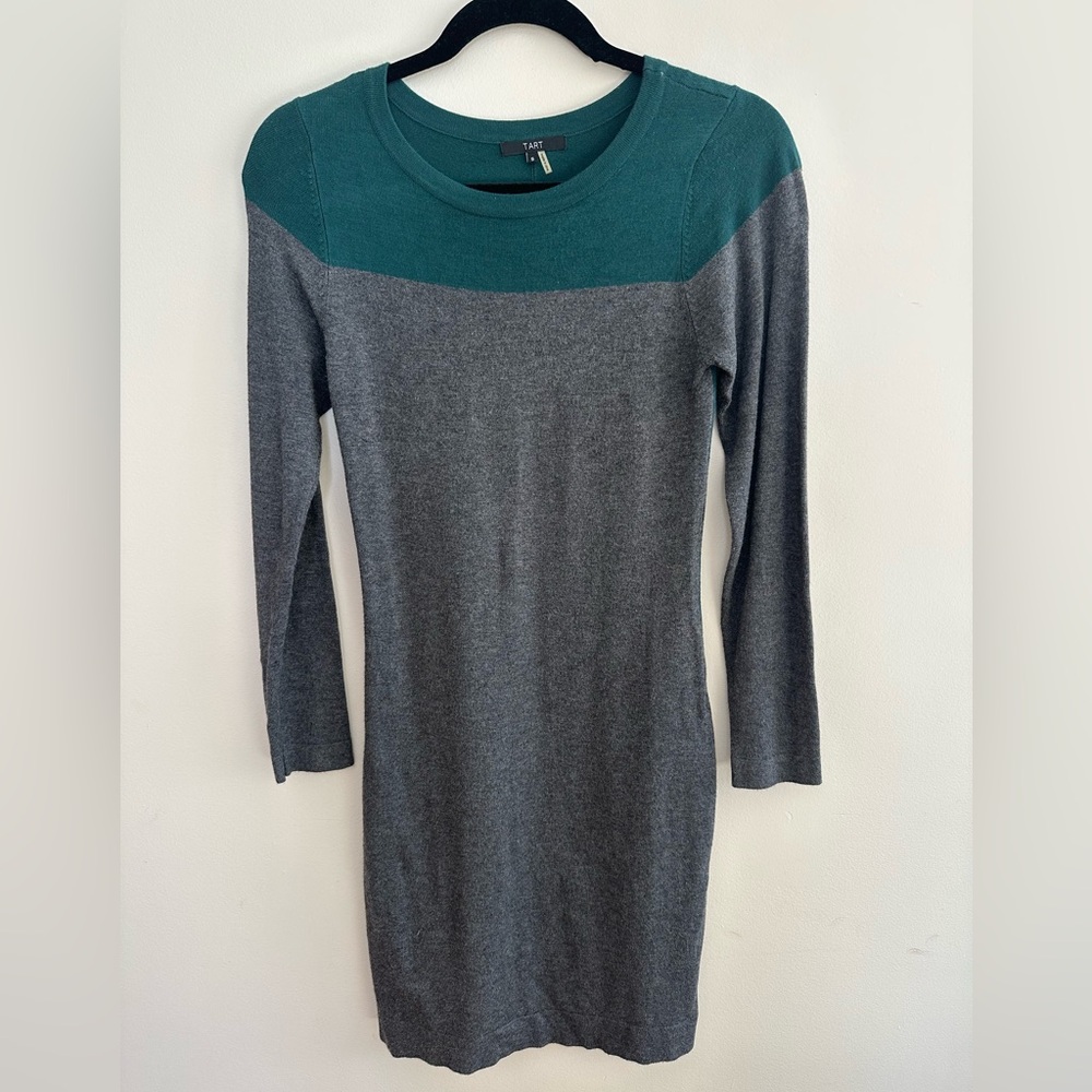 Tart Women's Green and Gray Long Sleeve Dress